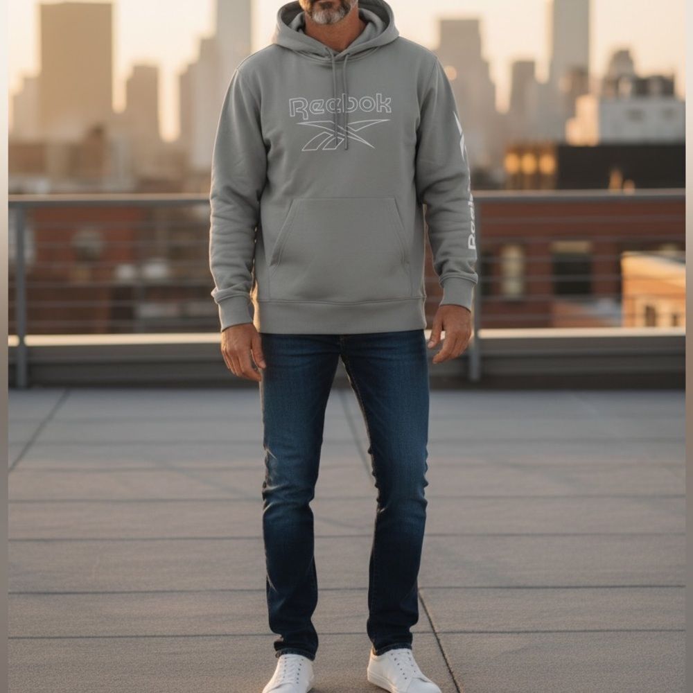 NWT Reebok Men’s Gray Hoodie with Big Logo M